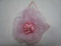 ピンクの創作花の髪飾り