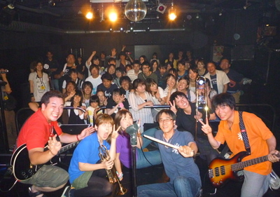 『はしゃいじゃってもいーっSKA!?』
