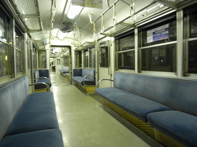 北勢線の車内