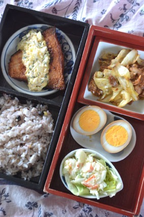 カレイのからあげ弁