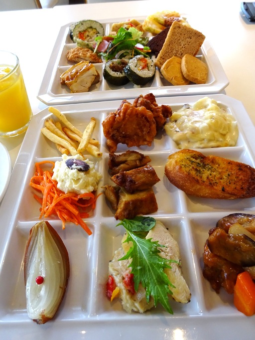 ベイサイドプレイス「リタの農園」でブッフェランチ