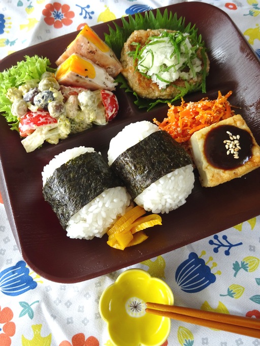 おろシソのせ鶏ミンチの豆腐ハンバーグ