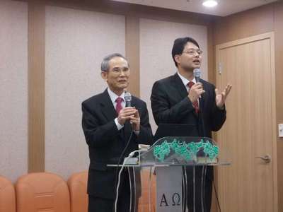 安息日礼拝説教中