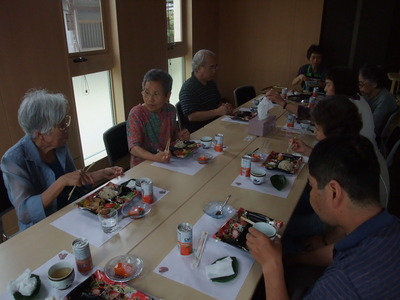 日曜聖書講座・愛餐会と壮行会　その二
